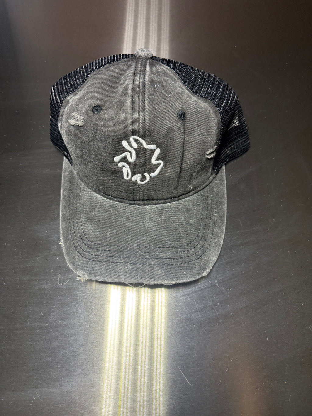 alt.body Distressed Pilates Hat™